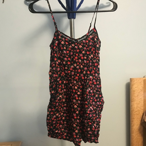 Xhilaration Floral Romper - Picture 1 of 4